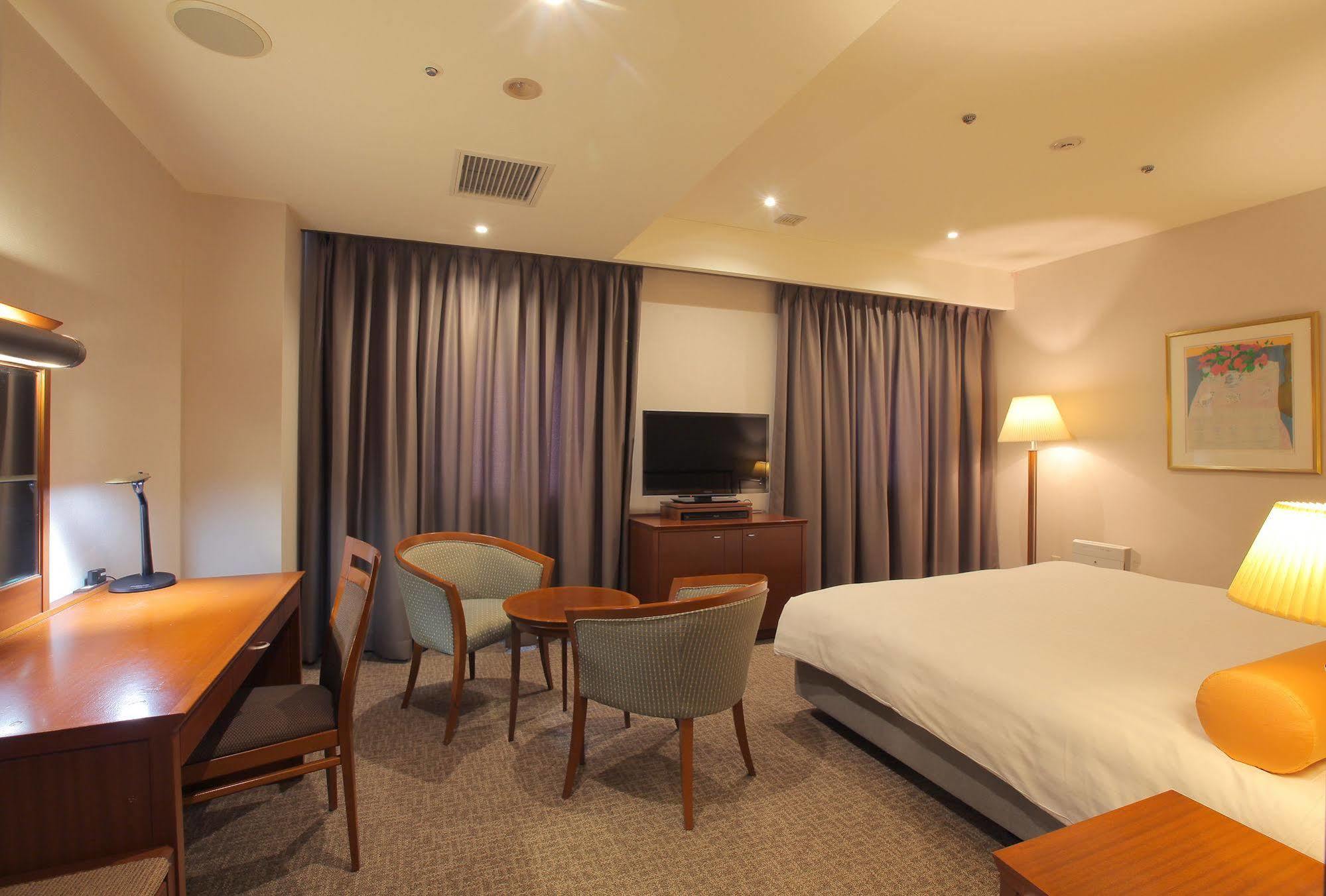 Odakyu Station Hotel Hon-Atsugi Exteriör bild